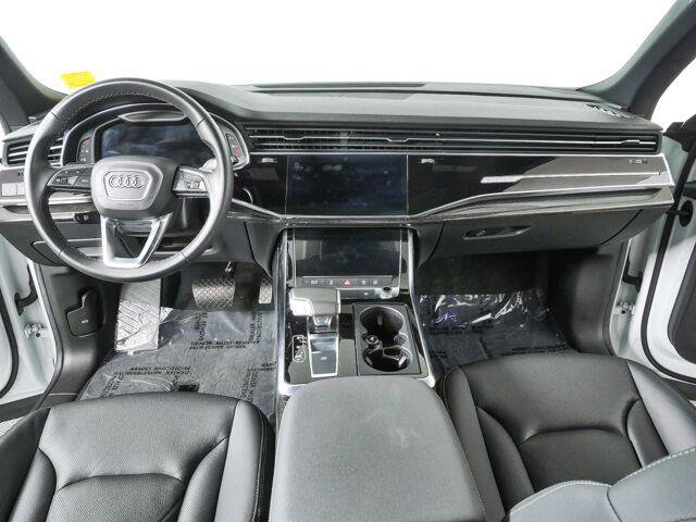 Used 2021 Audi Q8 Premium Plus w/ Premium Plus Package AWD/4WD image 31