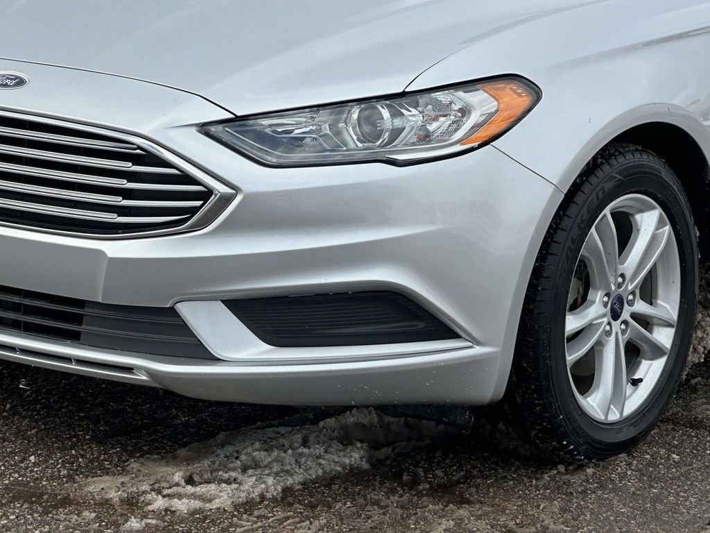 Used 2018 Ford Fusion SE image 7