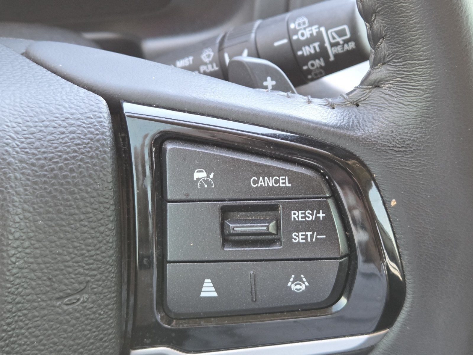 Used 2025 Honda Odyssey EX-L image 10