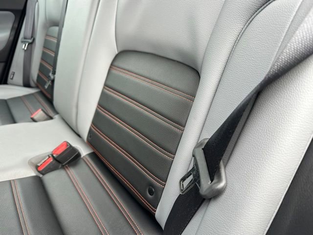 Used 2023 Nissan Kicks SR w/ SR Premium Package FWD image 28