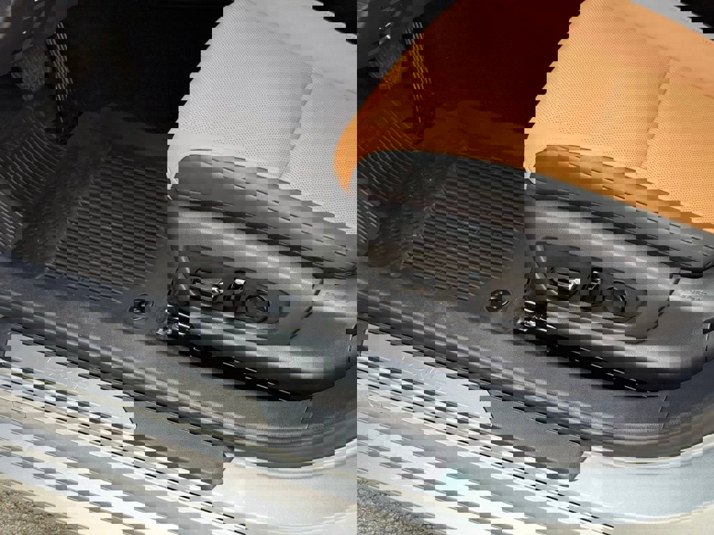 Certified 2022 Lexus ES 350 w/ Premium Package image 23