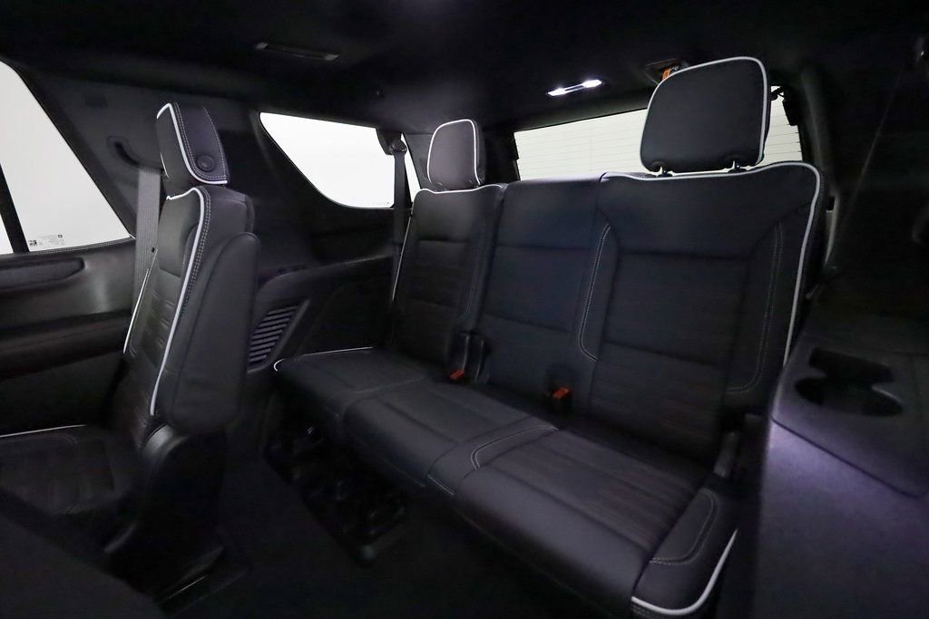 Used 2025 GMC Yukon AT4 Ultimate image 17