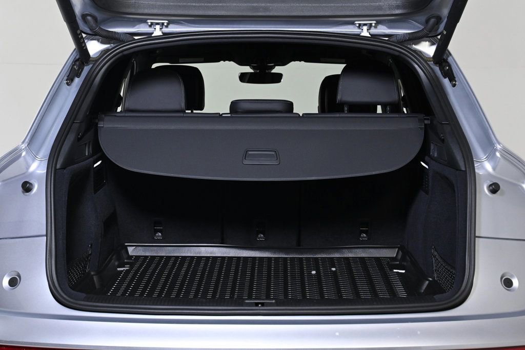 Certified 2025 Audi Q5 2.0T Premium w/ Convenience Plus Package image 21