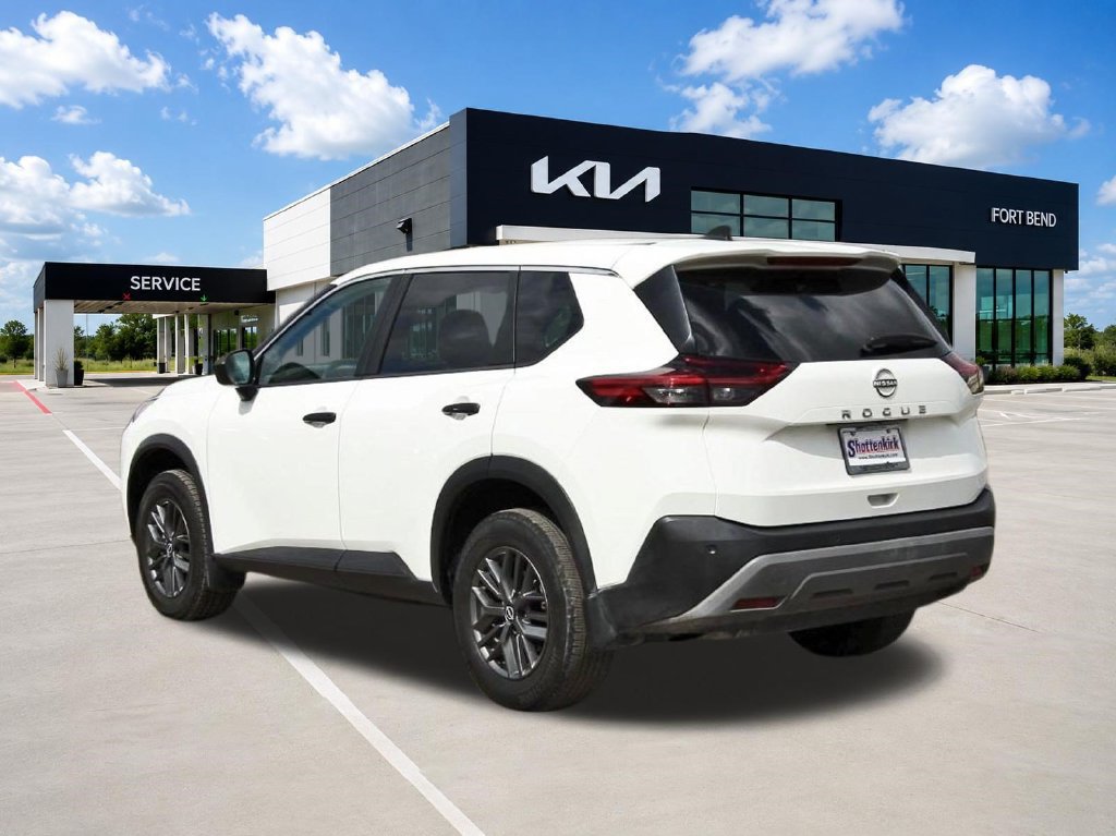 Used 2023 Nissan Rogue S FWD image 7