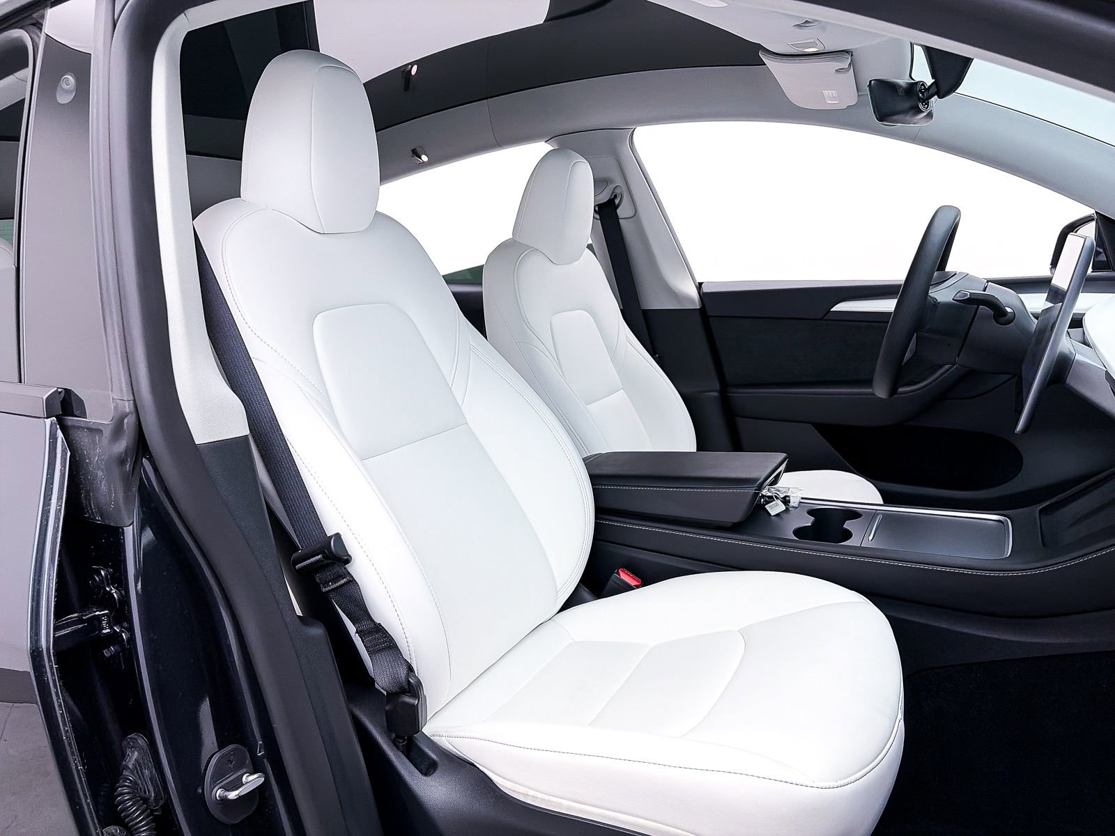 Used 2024 Tesla Model Y Performance image 29