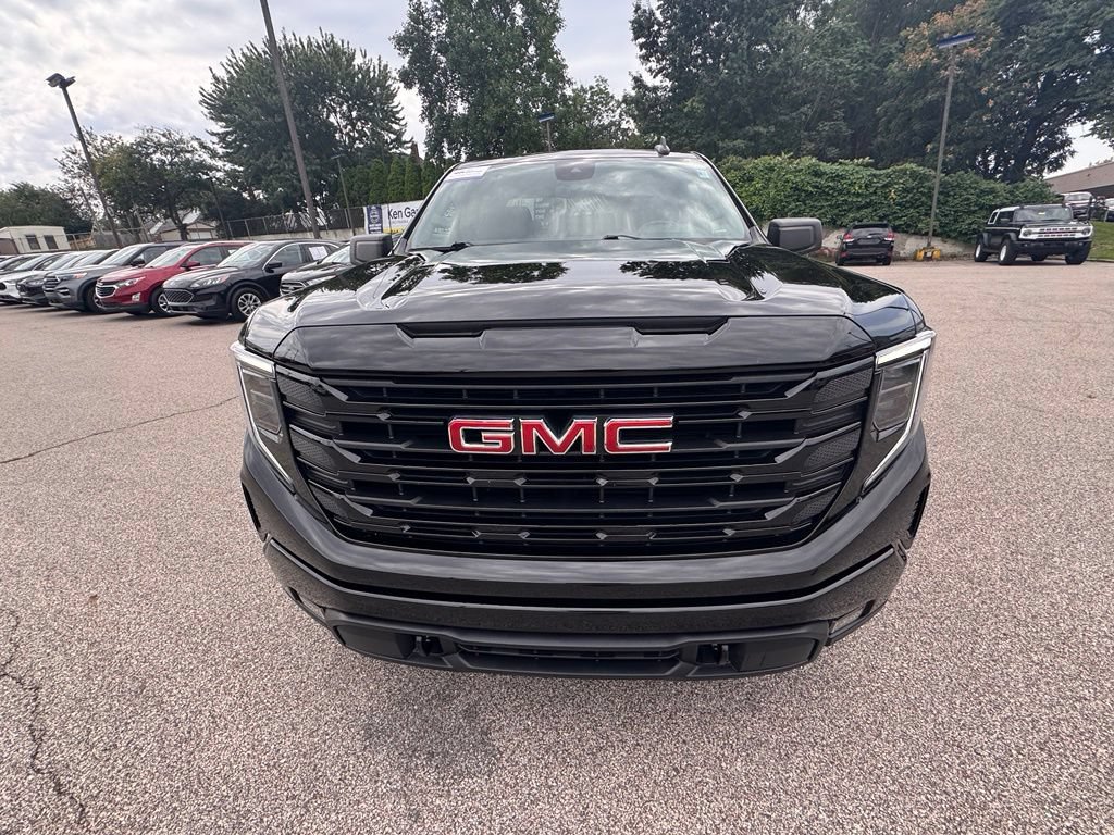 Used 2022 GMC Sierra 1500 Elevation AWD/4WD image 8