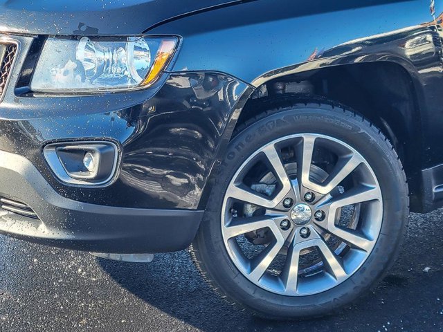 Used 2017 Jeep Compass Sport w/ Power Value Group image 3