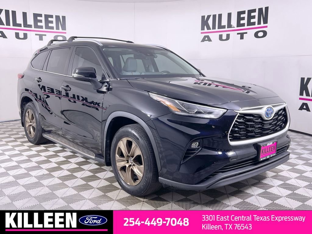 Used 2023 Toyota Highlander Bronze Edition image 10