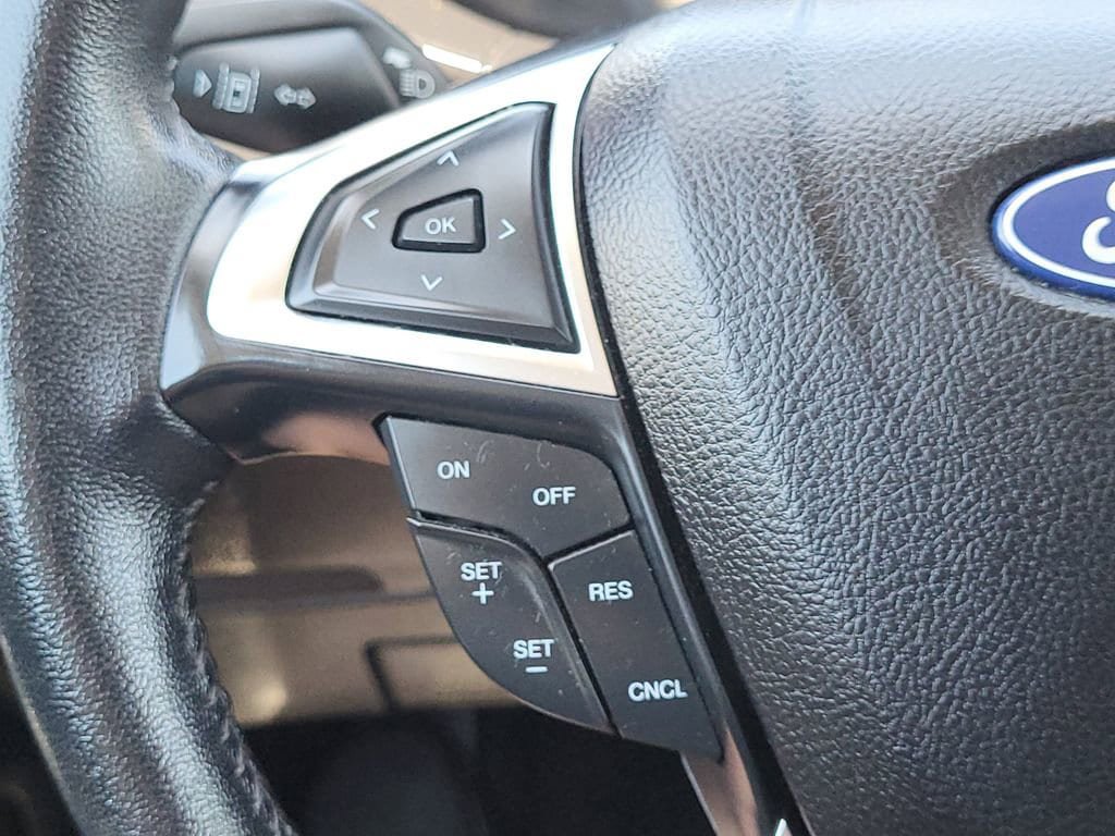 Used 2023 Ford Edge SEL AWD/4WD image 11