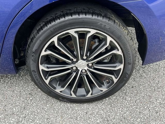 Used 2015 Toyota Corolla S w/ Driver Convenience Package image 7