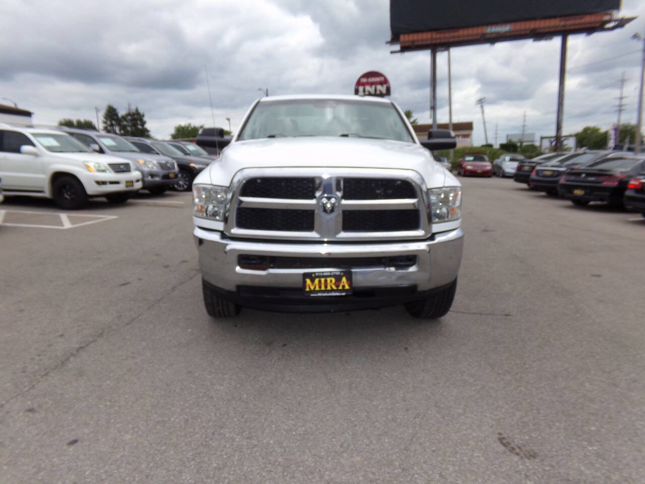 Used 2017 RAM 2500 Tradesman w/ Chrome Appearance Group image 4