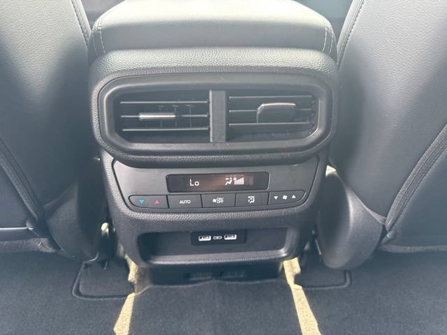 Certified 2023 Honda Pilot Touring image 23