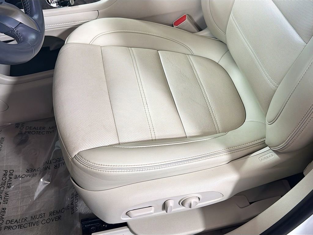 Used 2021 GMC Acadia Denali w/ Denali Ultimate Package image 19
