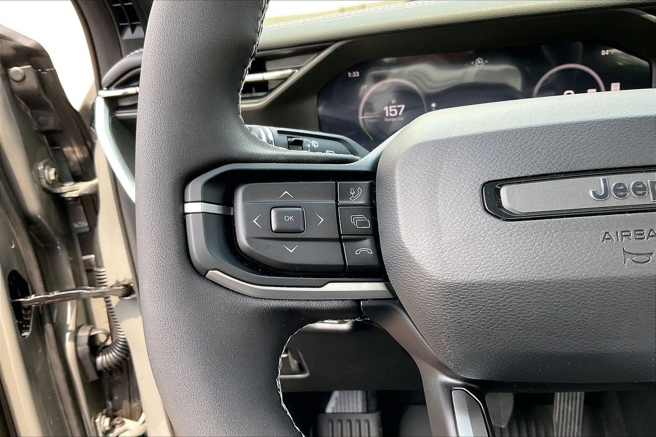 New 2026 Jeep Cherokee Overland w/ Advanced Pro Tech Group AWD/4WD image 28