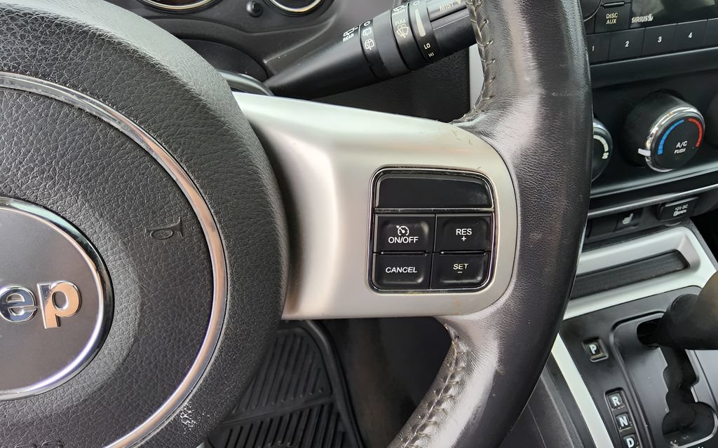 Used 2016 Jeep Compass High Altitude AWD/4WD image 14