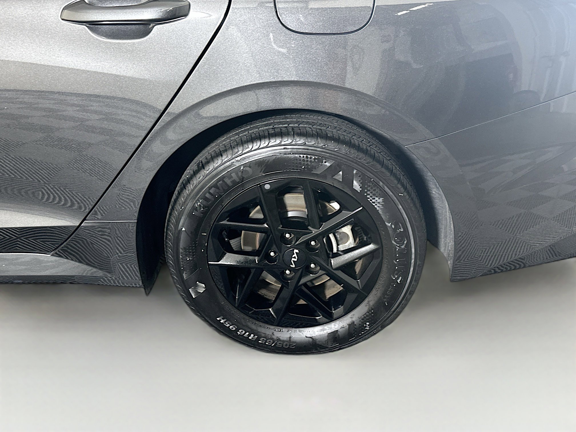 Used 2025 Kia K5 LXS image 11