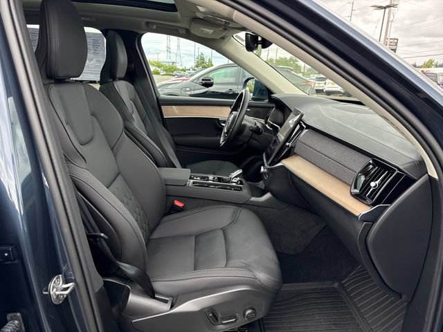 Used 2025 Volvo XC90 B5 Core w/ Protection Package Premier AWD/4WD image 9