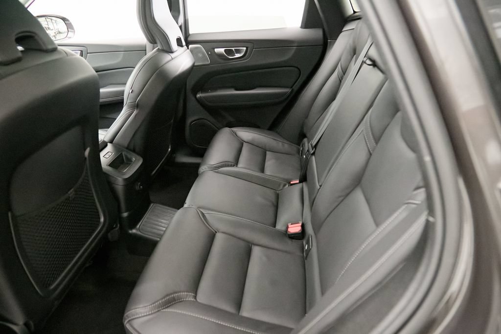 Certified 2023 Volvo XC60 T8 Ultimate w/ Climate Package AWD/4WD image 21