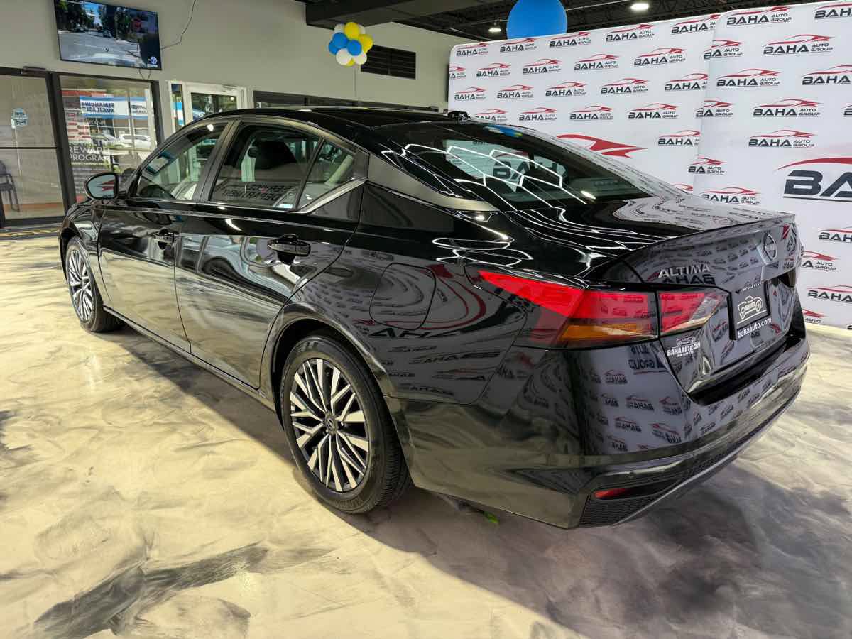Used 2026 Nissan Altima 2.5 SV FWD image 10
