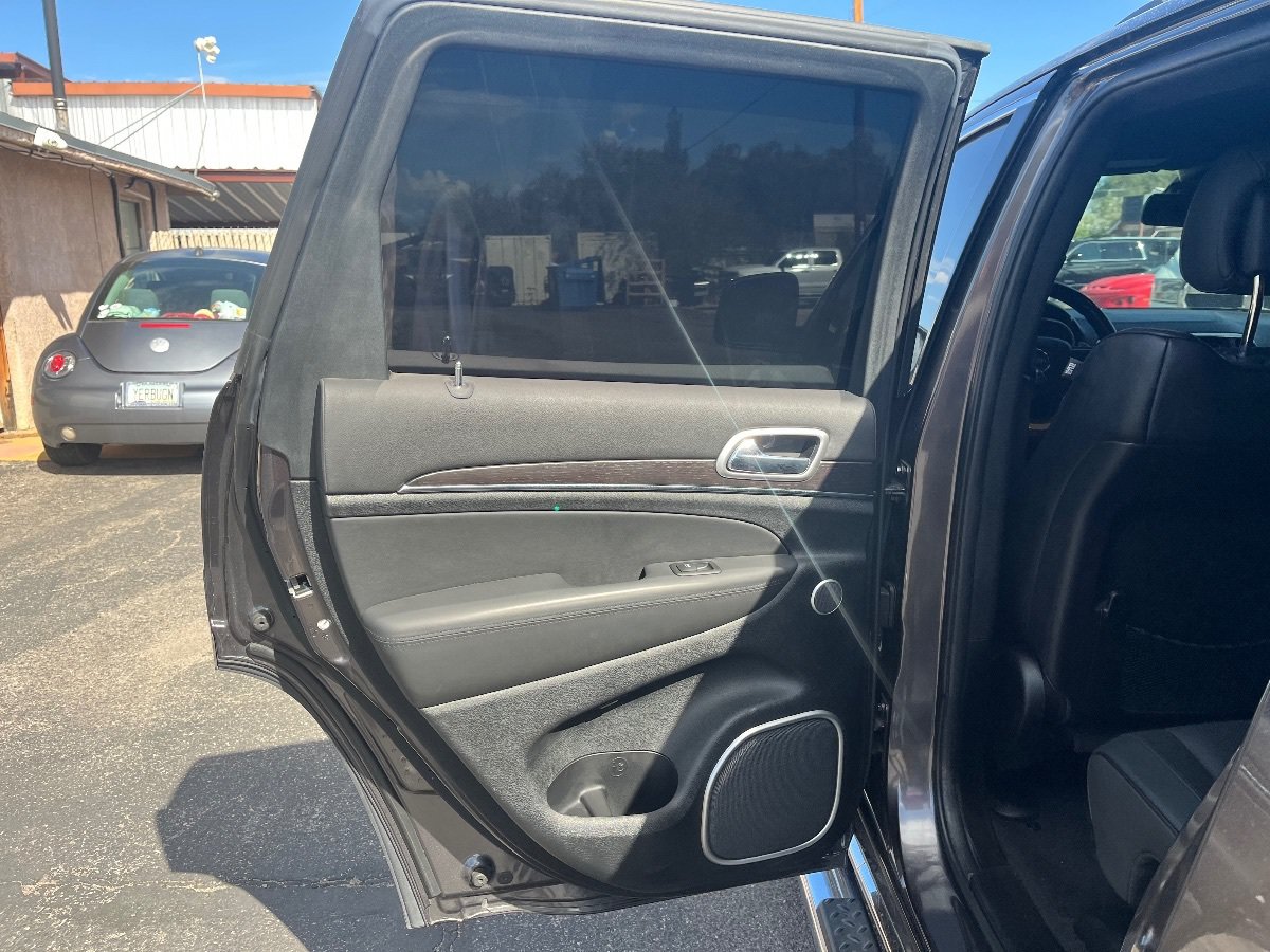 Used 2014 Jeep Grand Cherokee Summit AWD/4WD image 14