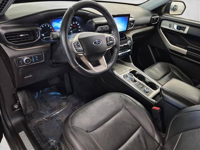 Used 2021 Ford Explorer Limited w/ Equipment Group 301A AWD/4WD image 10
