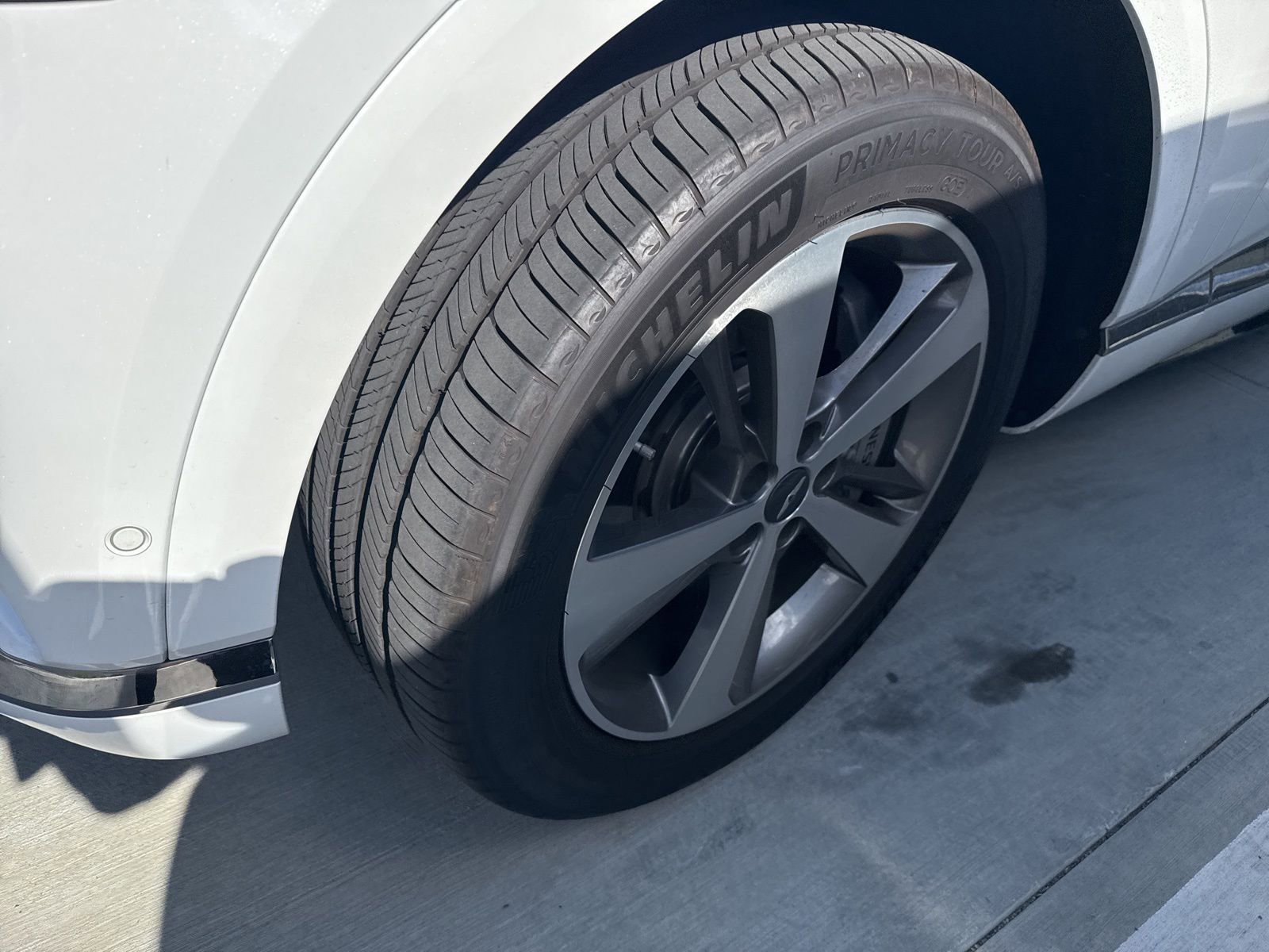 Used 2023 Genesis GV80 2.5T w/ Prestige 20" Package image 3