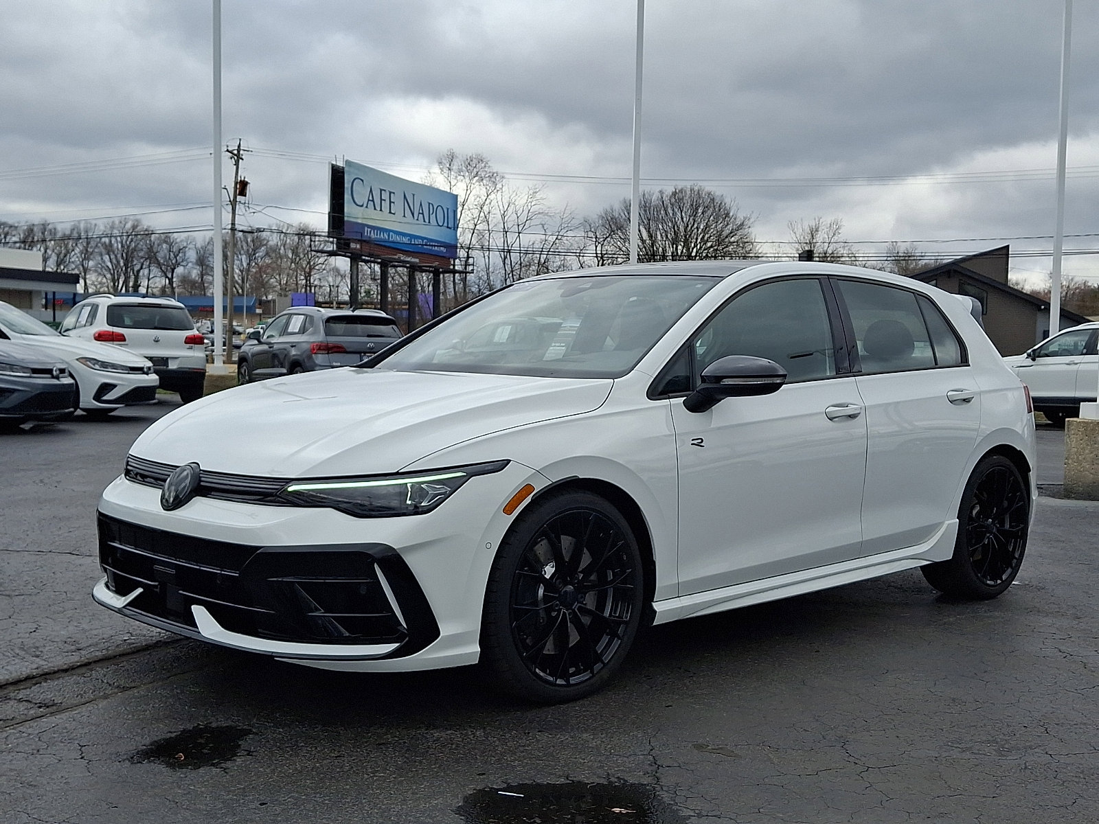 Used 2025 Volkswagen Golf R Black Edition image 3