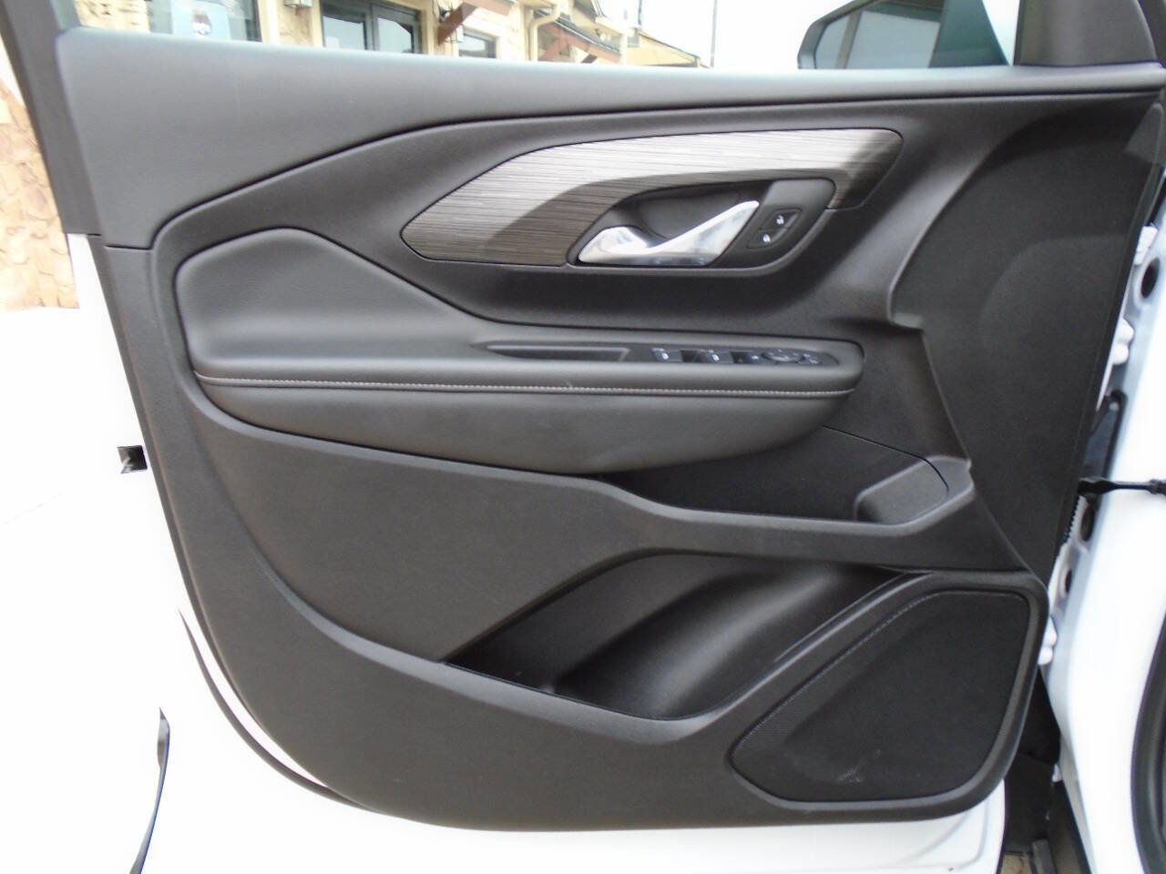 Used 2024 GMC Terrain SLE FWD image 28