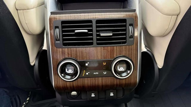 Used 2020 Land Rover Range Rover Sport HSE image 21