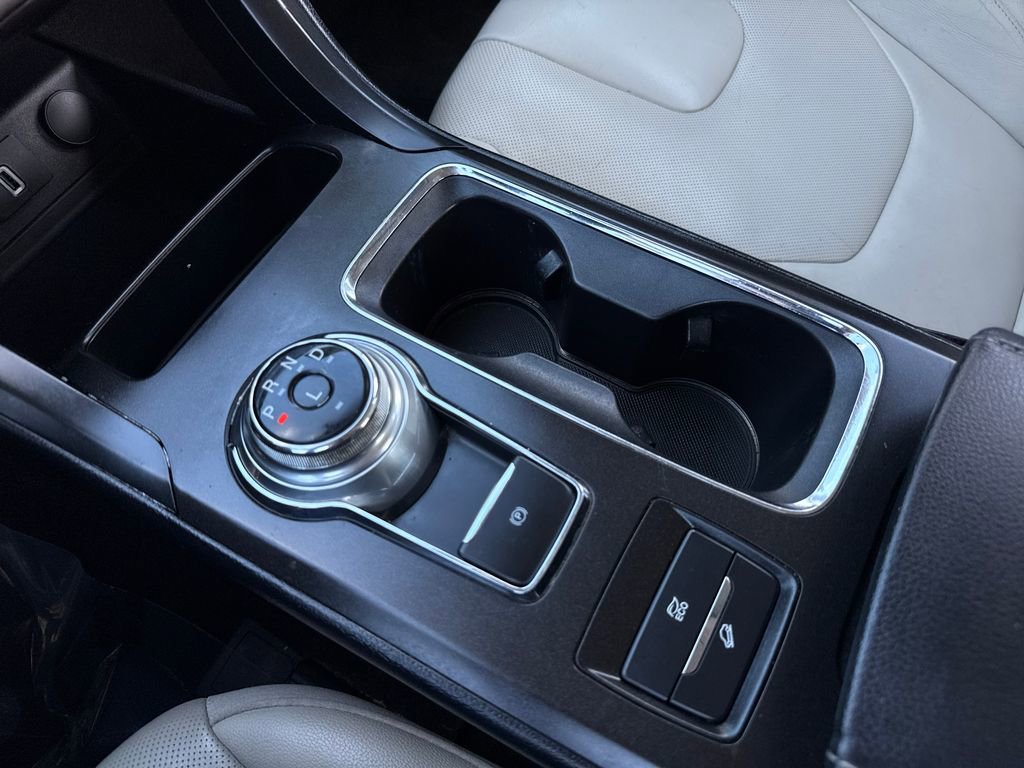 Used 2017 Ford Fusion Titanium image 22