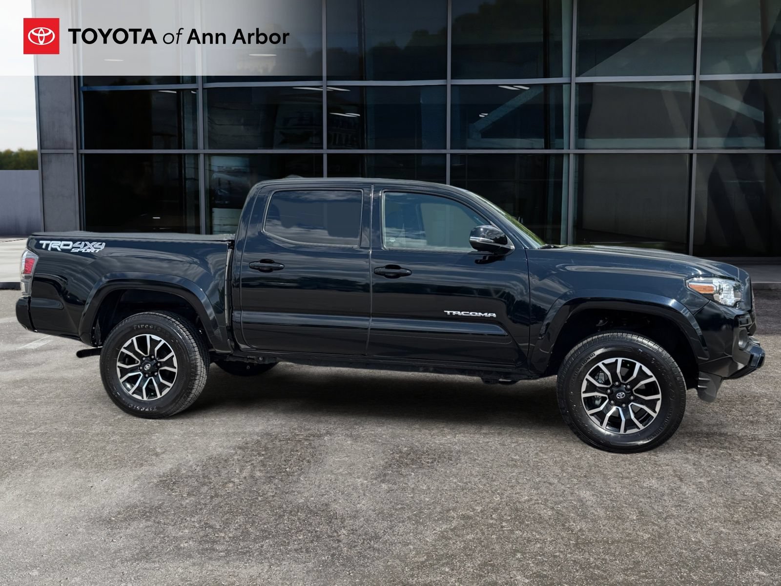 Used 2021 Toyota Tacoma TRD Sport AWD/4WD image 10