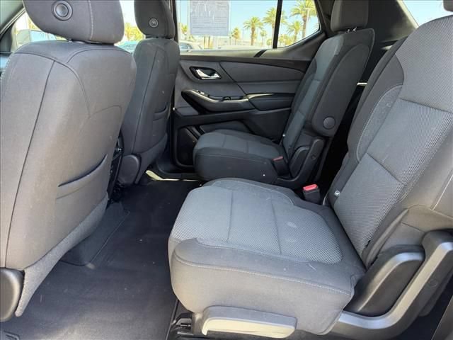 Certified 2023 Chevrolet Traverse LT w/ Rear Camera Mirror Package AWD/4WD image 7