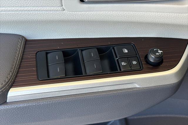 Certified 2024 Toyota Sienna XLE FWD image 13