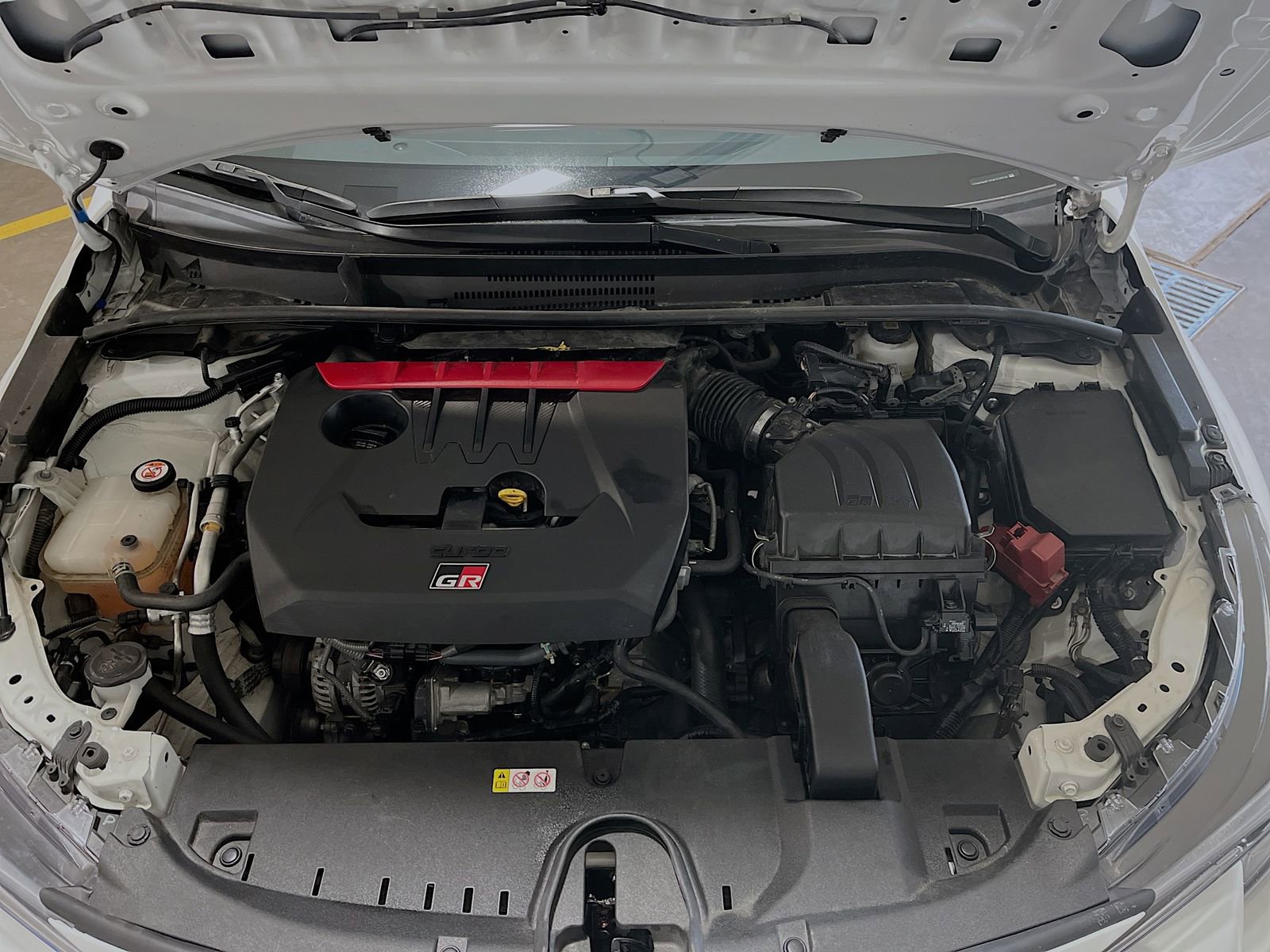 Used 2023 Toyota Corolla Core w/ Performance Package image 31