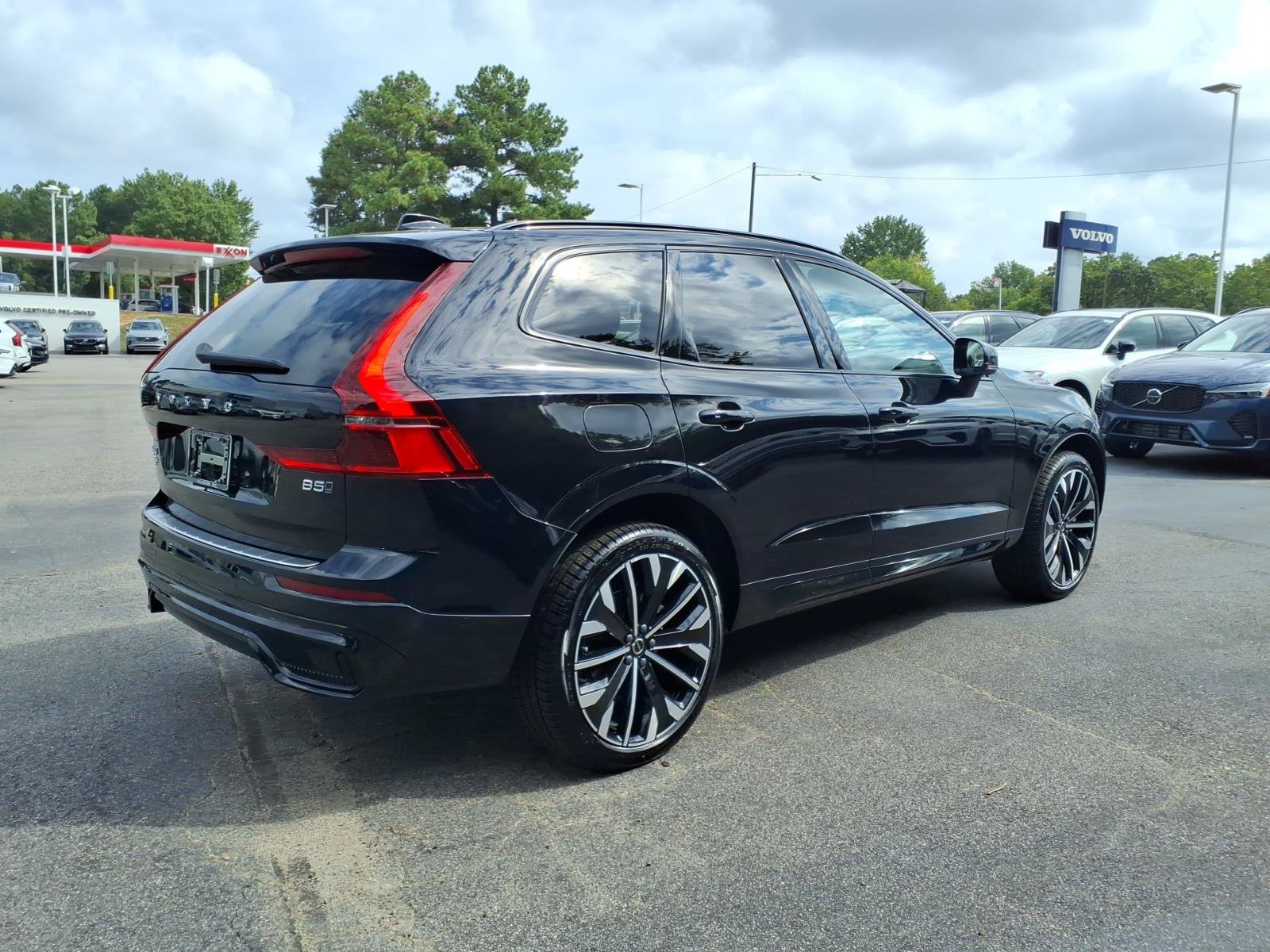 New 2027 Volvo XC60 B5 Ultra AWD/4WD image 3