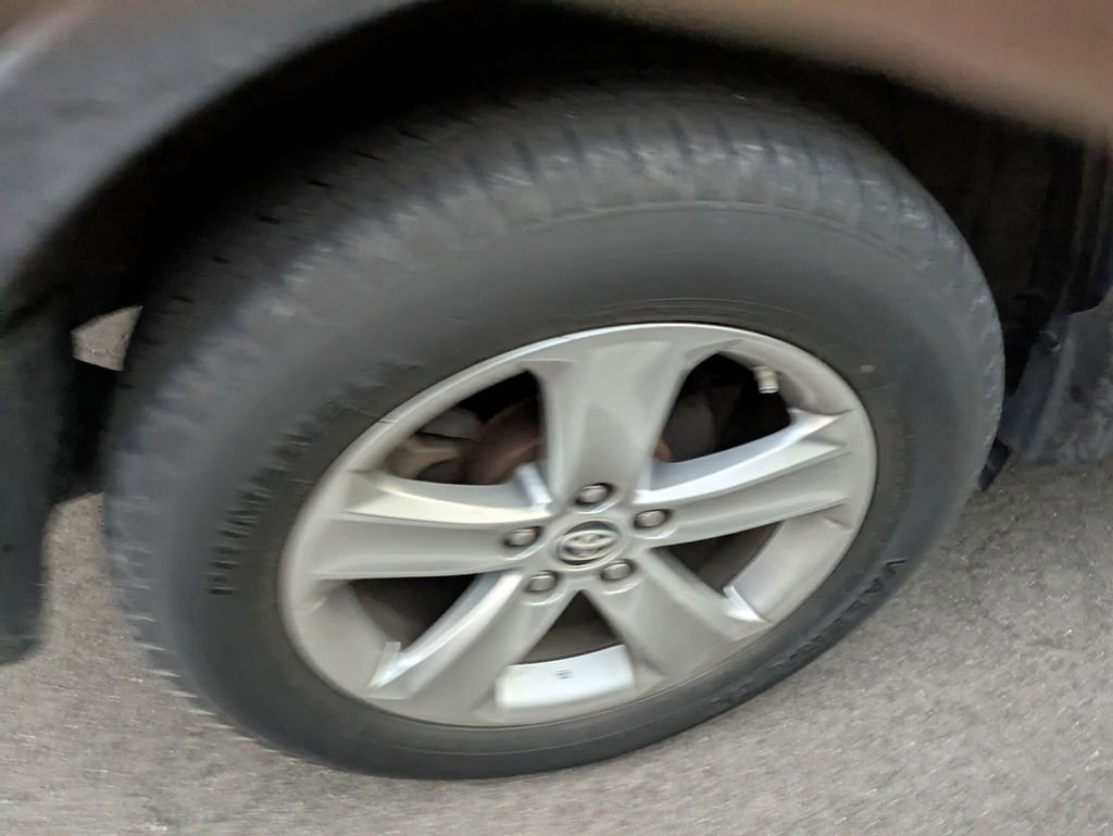 Used 2015 Toyota RAV4 XLE FWD image 9