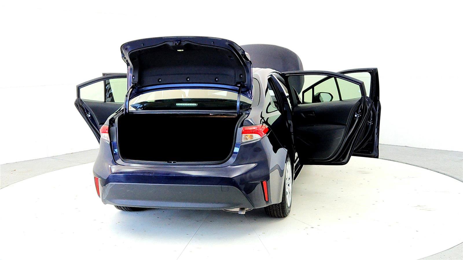 Used 2023 Toyota Corolla LE FWD image 11