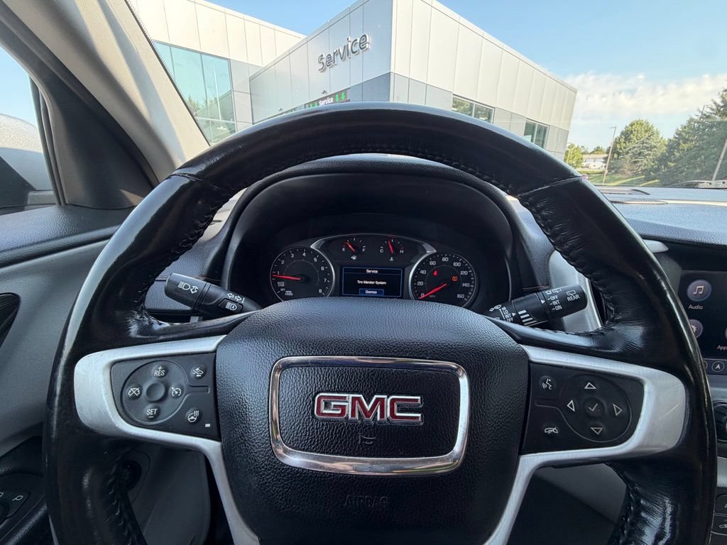 Used 2018 GMC Terrain SLT w/ Preferred Package FWD image 10