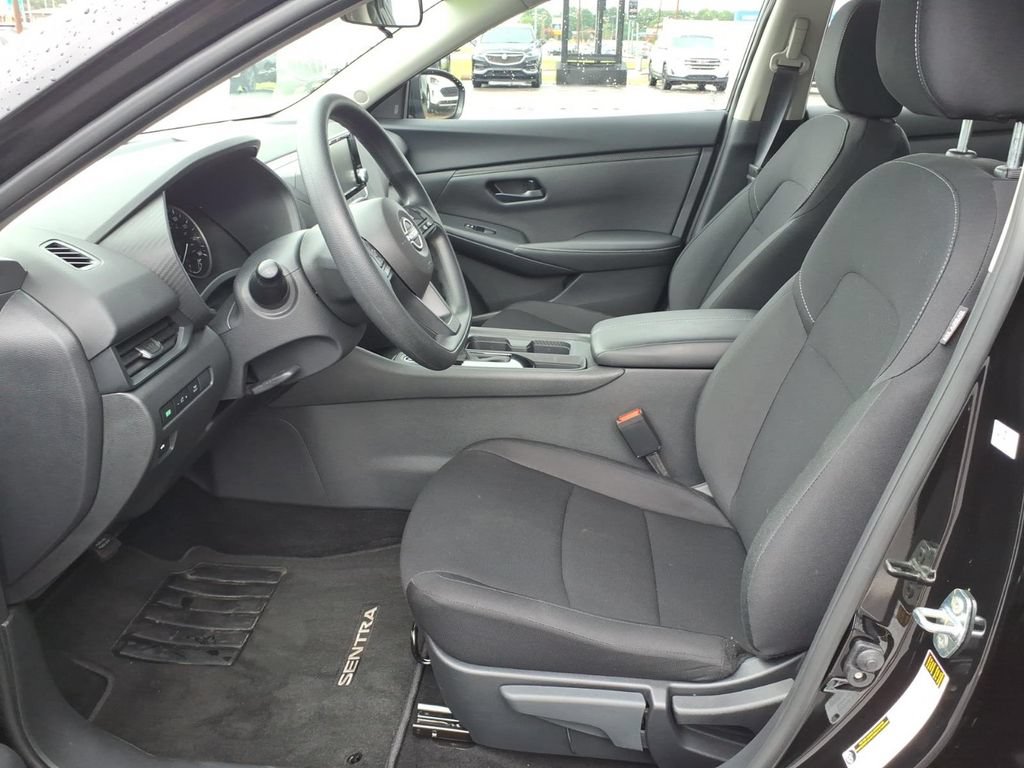 Used 2025 Nissan Sentra S FWD image 14