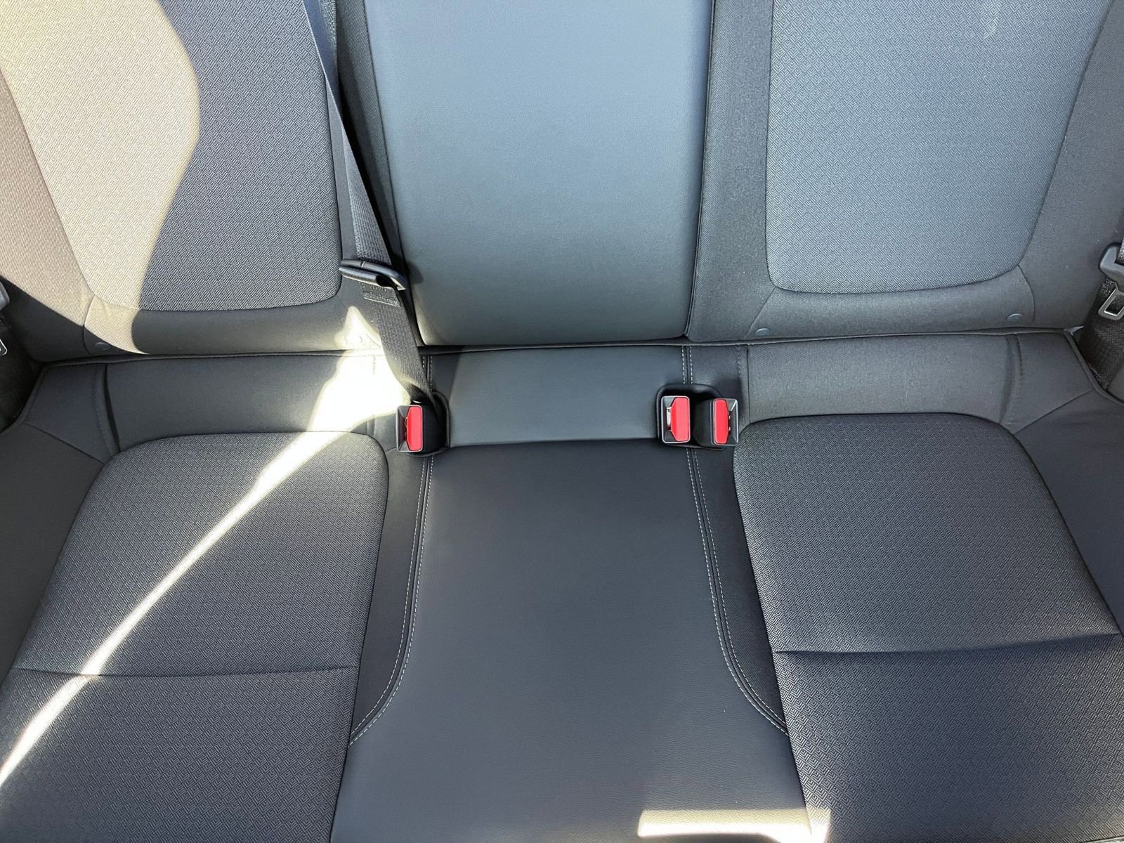 Used 2025 Buick Encore GX Preferred image 38