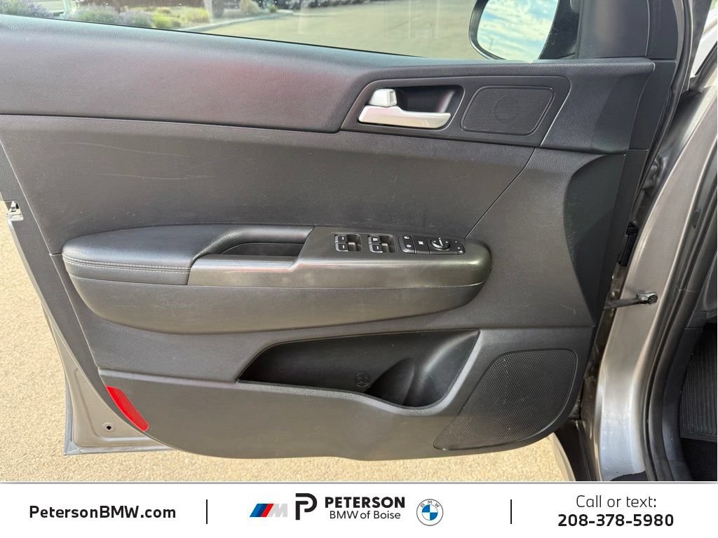 Used 2017 Kia Sportage LX AWD/4WD image 13