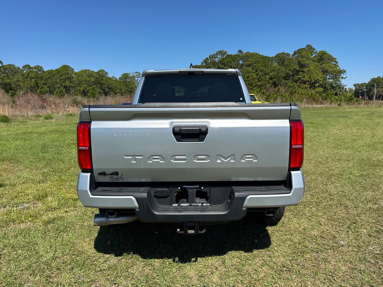 Used 2024 Toyota Tacoma TRD Off-Road image 4