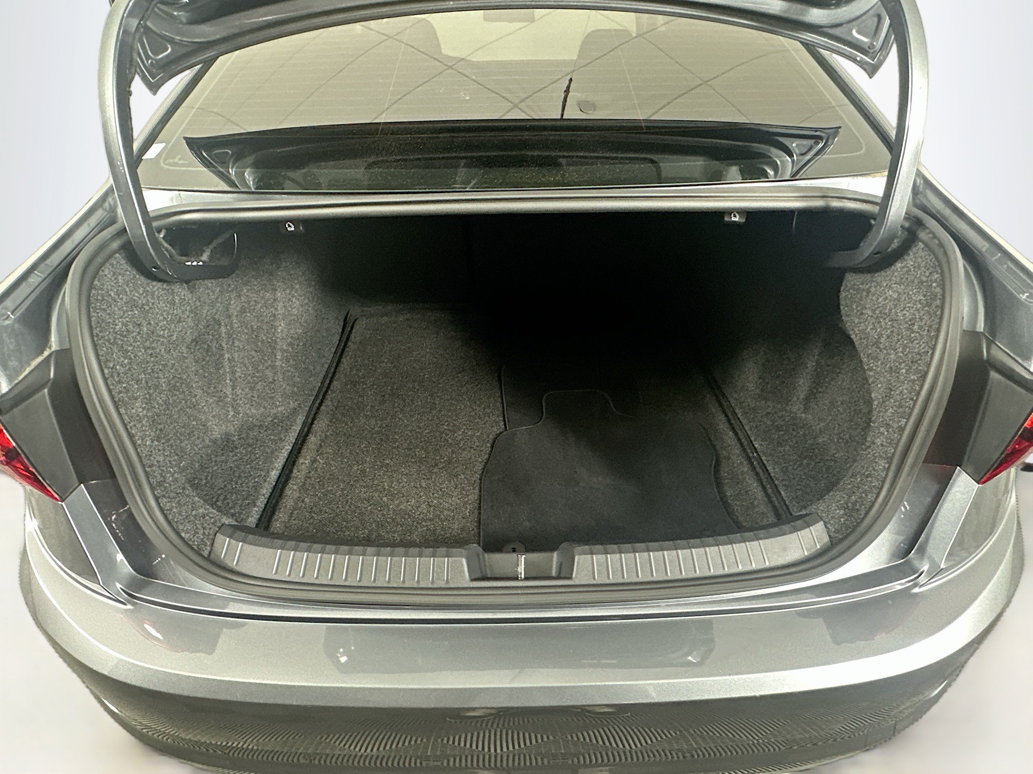 Used 2020 Volkswagen Jetta S w/ Driver Assistance Package FWD image 28