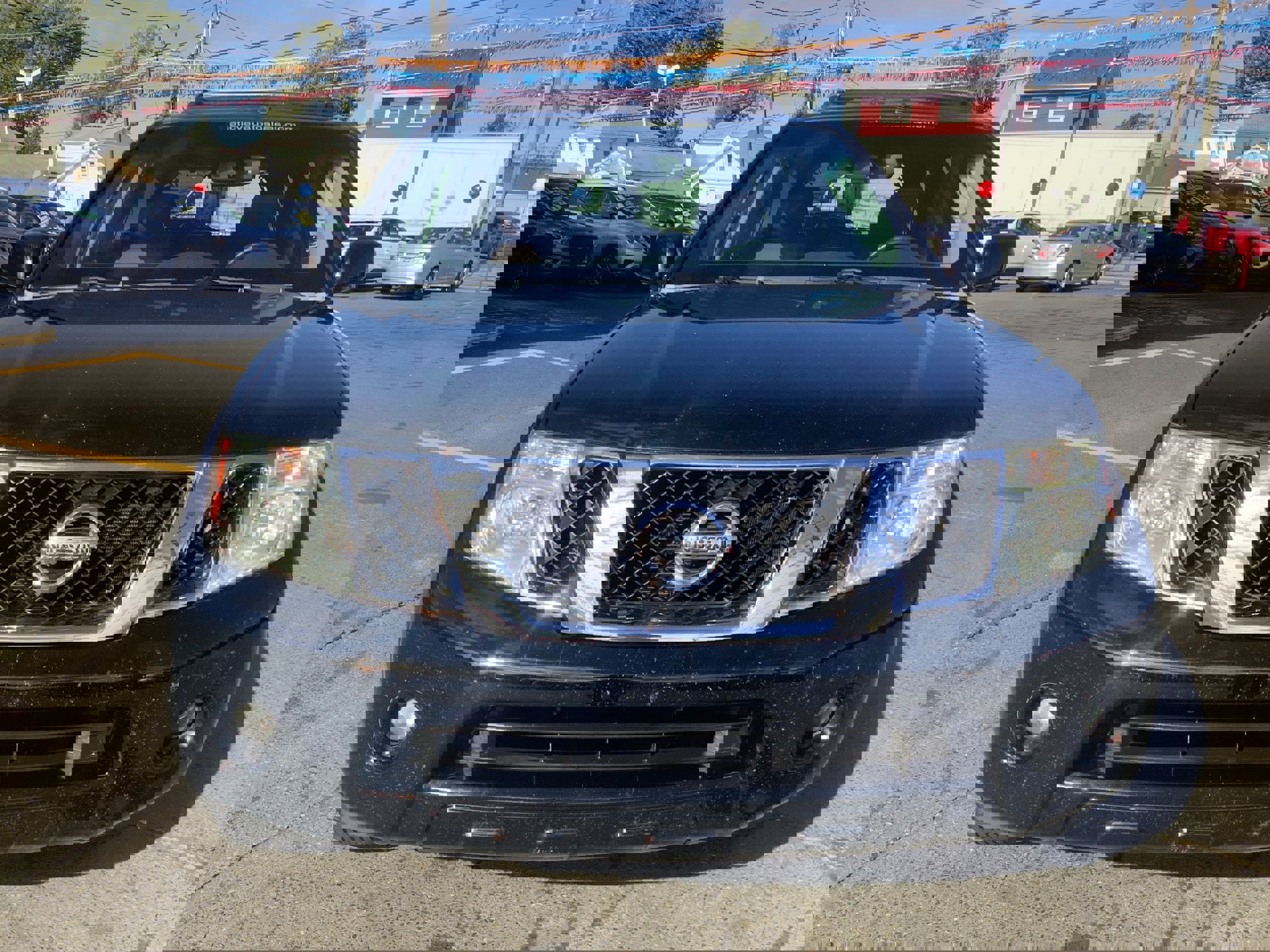 Used 2008 Nissan Pathfinder SE w/ Leather Pkg image 2