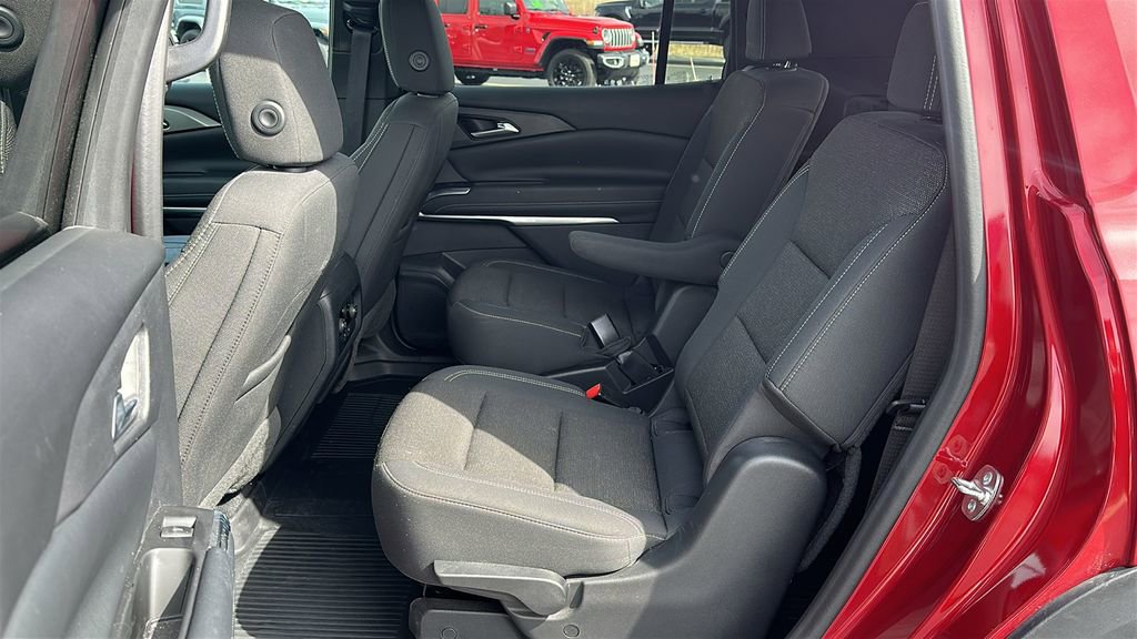 Used 2024 Chevrolet Traverse LT w/ Trailering Package image 25