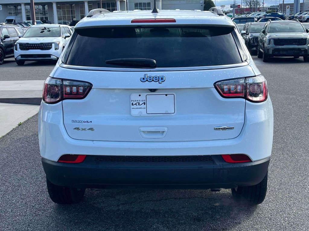 Used 2024 Jeep Compass Latitude AWD/4WD image 27