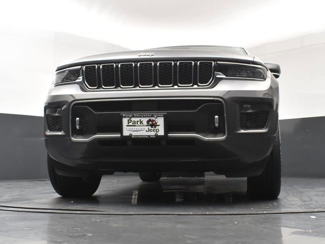 Used 2023 Jeep Grand Cherokee Overland AWD/4WD image 20