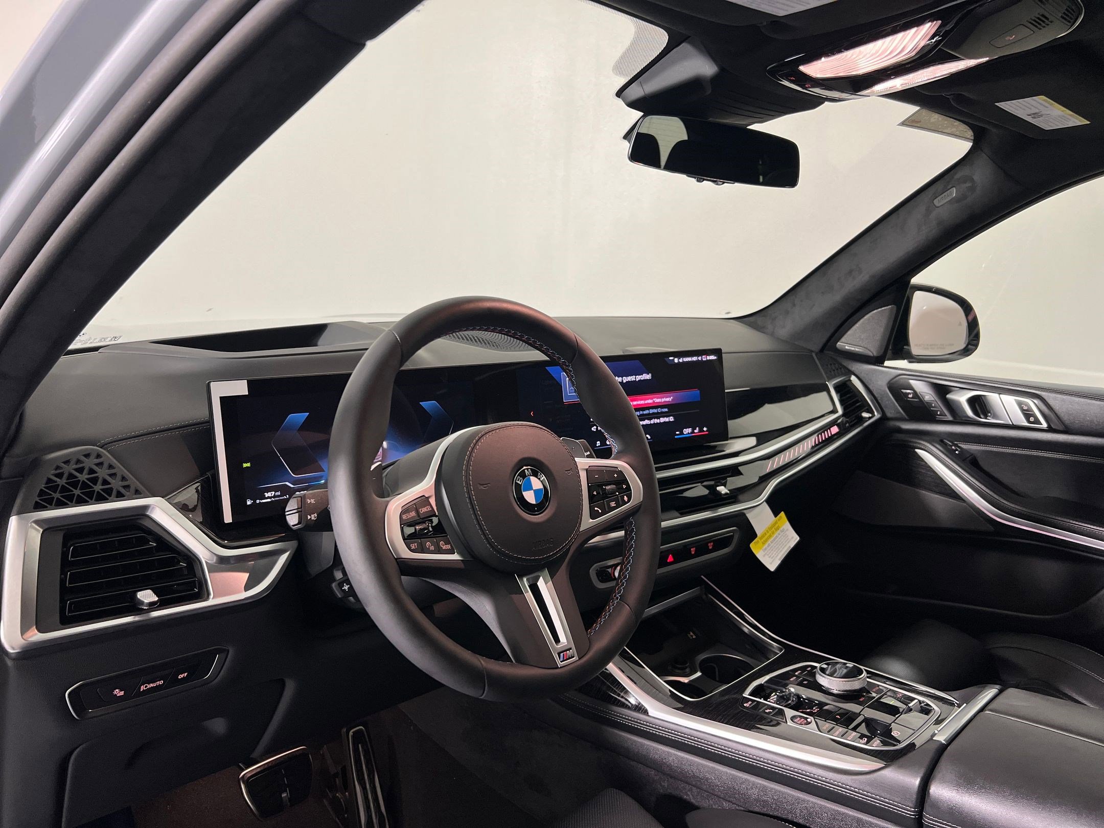 New 2026 BMW X7 M60i image 4