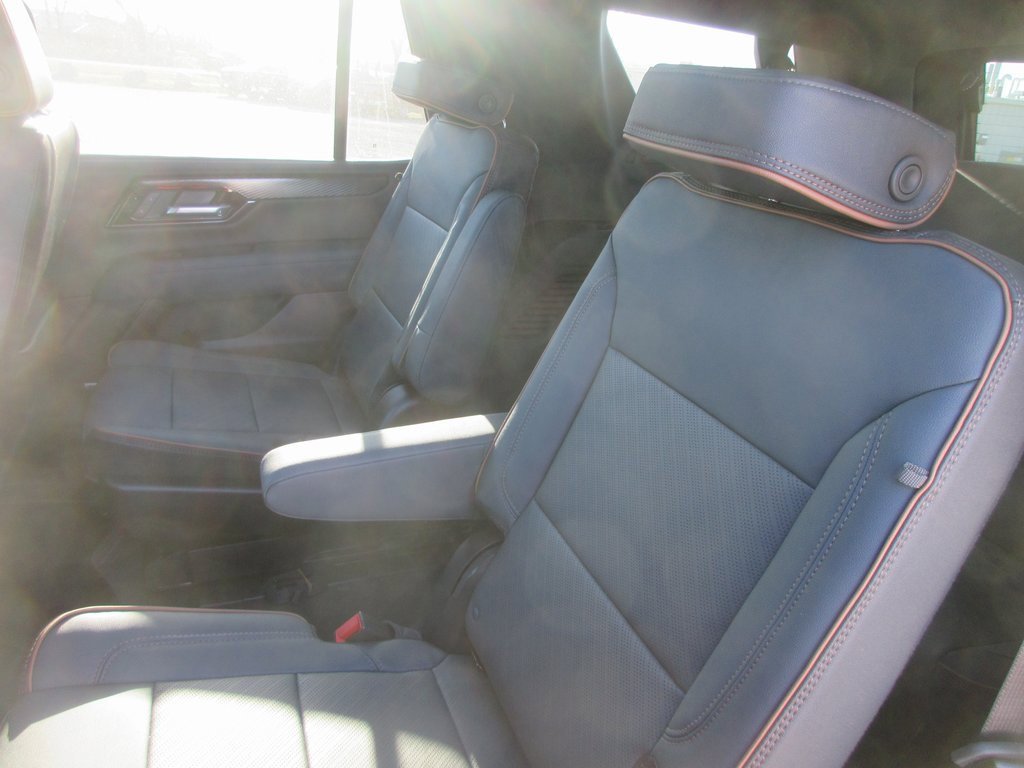 New 2026 GMC Yukon AT4 w/ AT4 Premium Package image 13