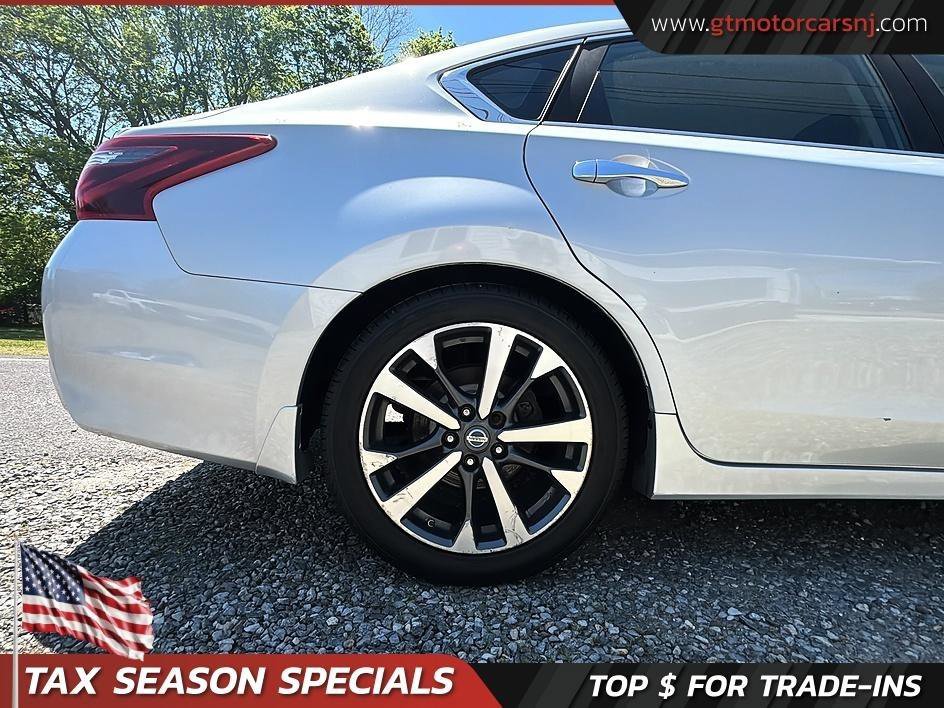 Used 2017 Nissan Altima 2.5 SR FWD image 16